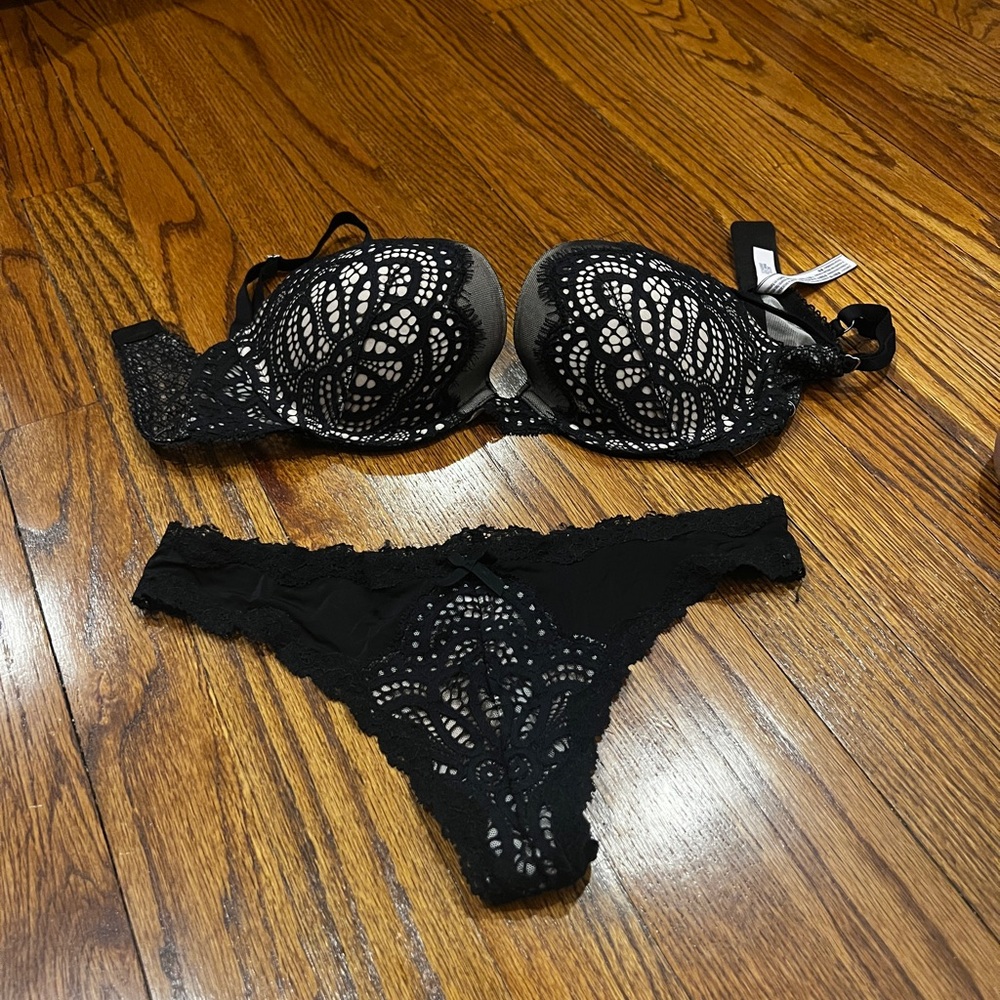 Bra and panty set